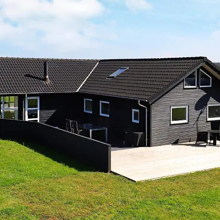 Three-bedroom Holiday In 36 Casa vacanze *