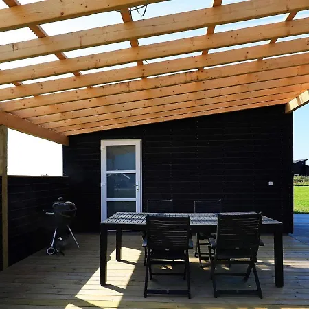 Casa vacanze Three-bedroom Holiday In 36
